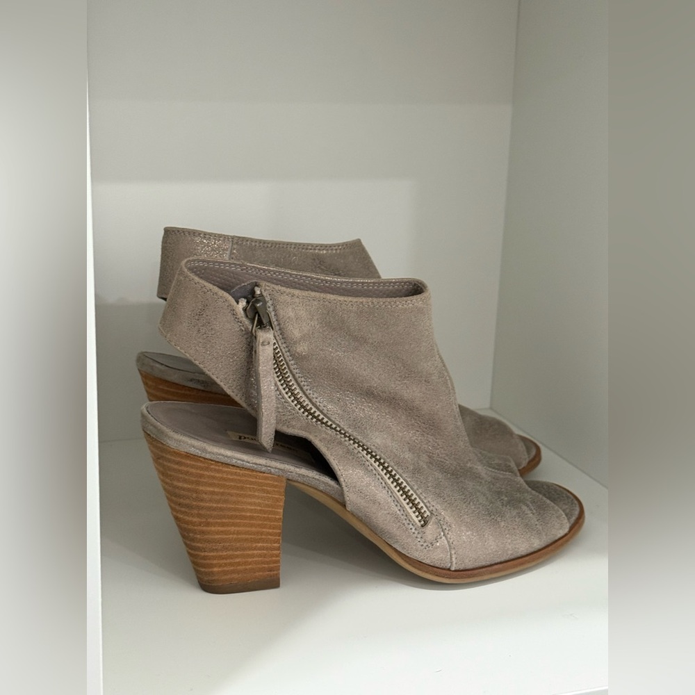Paul Green tan shiny suede open heel, open toe ,heeled sandal w/ side zipper